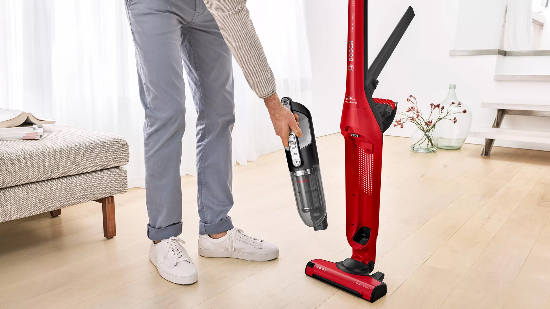 Bosch Serie 4 BBH3ZOO28 stick vacuum/electric broom Battery Dry Bagless 0.4 L Red 2.15 Ah Bosch Serie 4 BBH3ZOO28 stick vacuum/electric broom Battery Dry Bagless 0.4 L Red 2.15 Ah