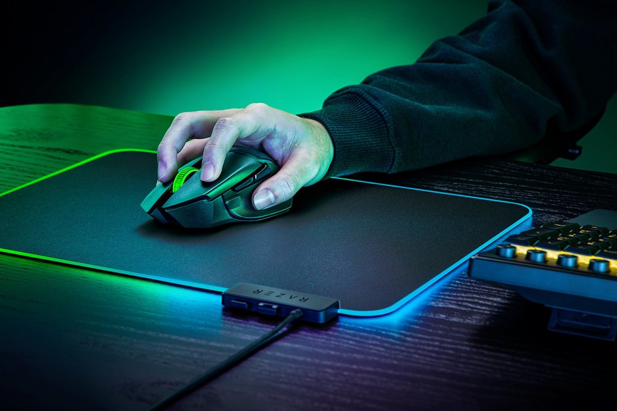 RAZER Basilisk V3 X HyperSpeed powerd RAZER Basilisk V3 X HyperSpeed powerd