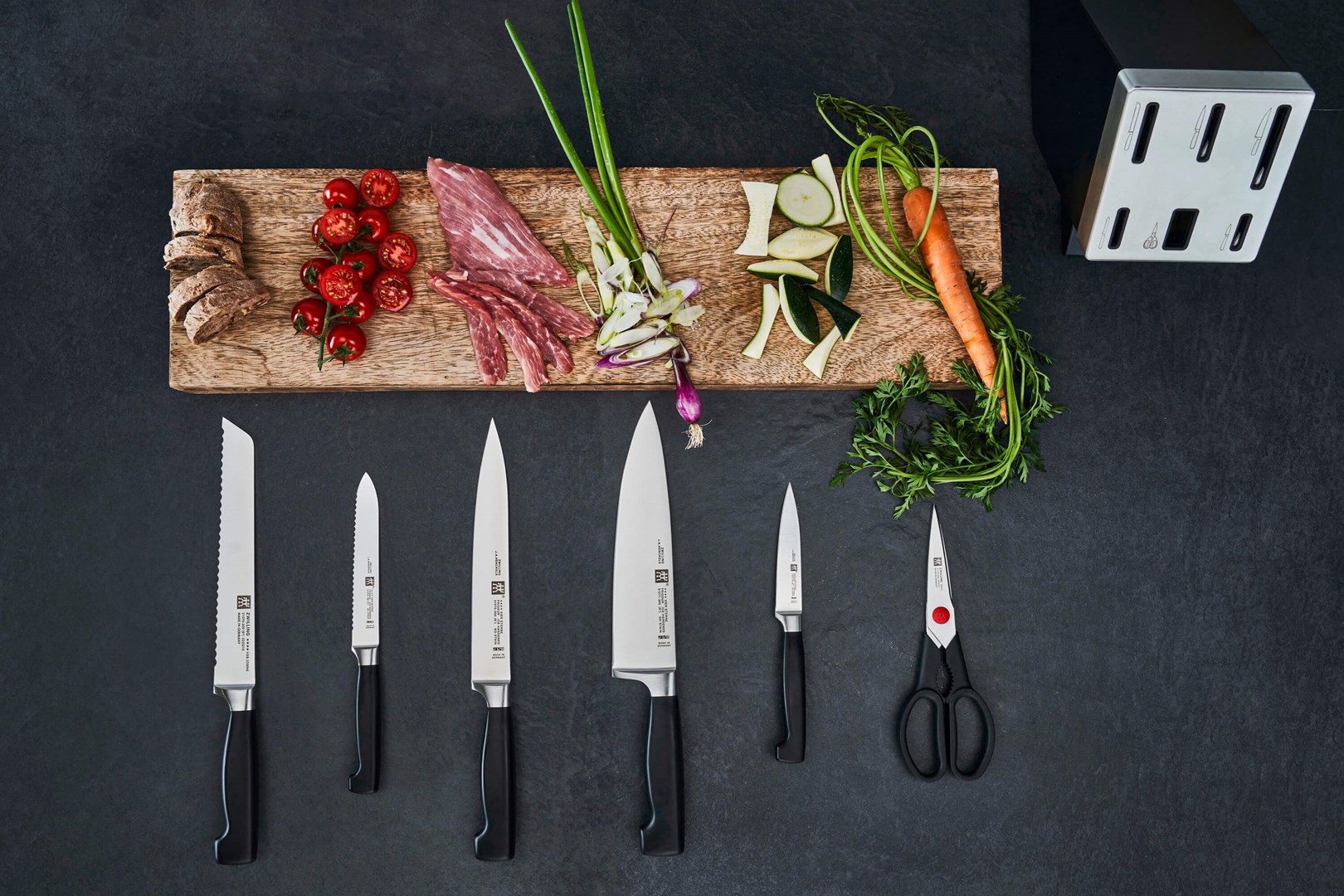 ZWILLING FOUR STAR 35145-007-0 kitchen knife/cutlery block set 7 pc(s) Black ZWILLING FOUR STAR 35145-007-0 kitchen knife/cutlery block set 7 pc(s) Black