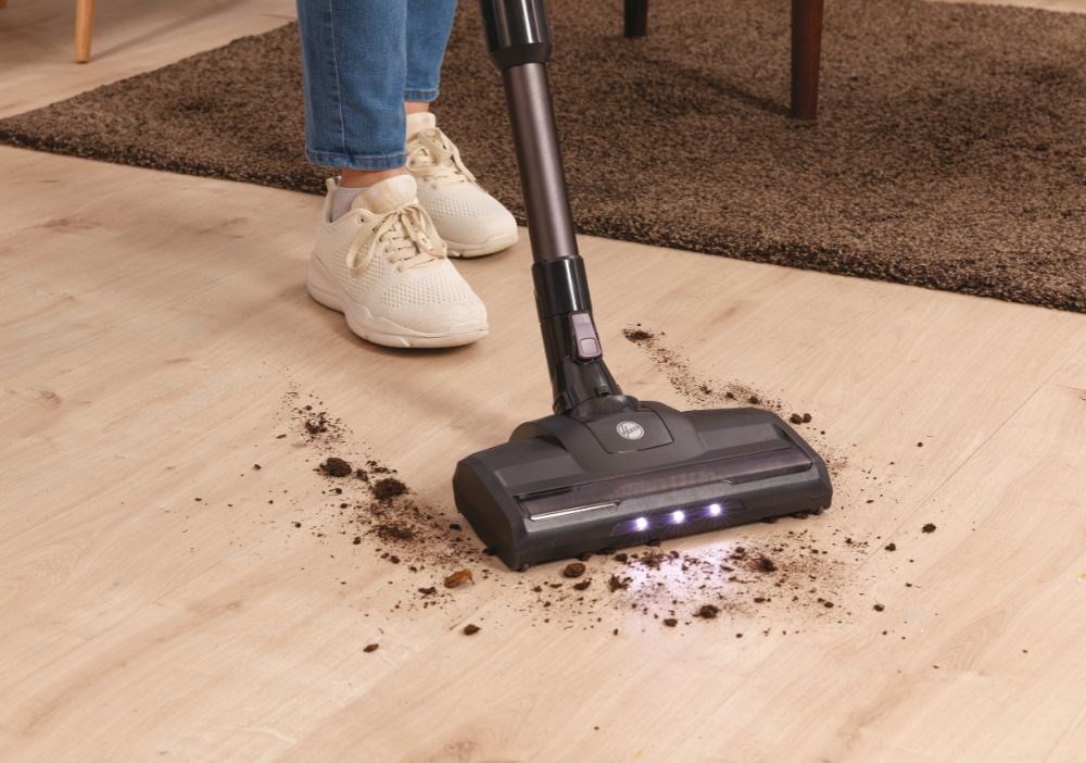 Hoover HF1 HF103X 011 Stick vacuum Battery Dry Fabric Bagless 0.9 L 170 W Titanium Hoover HF1 HF103X 011 Stick vacuum Battery Dry Fabric Bagless 0.9 L 170 W Titanium