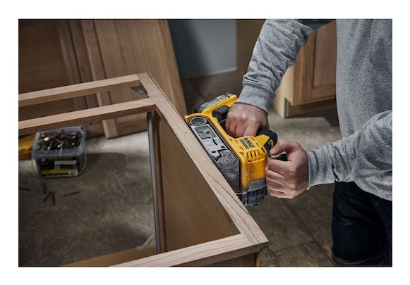 DeWALT DCW220NT-XJ portable sander Belt sander Black, Yellow DeWALT DCW220NT-XJ portable sander Belt sander Black, Yellow