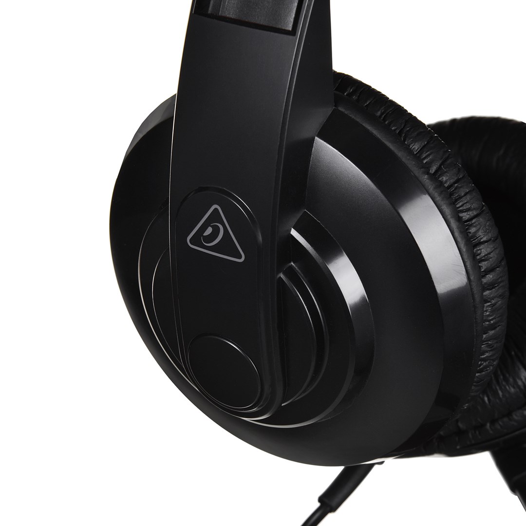 Behringer HPM1100 - closed headphones with microphone and USB connection Behringer HPM1100 - closed headphones with microphone and USB connection