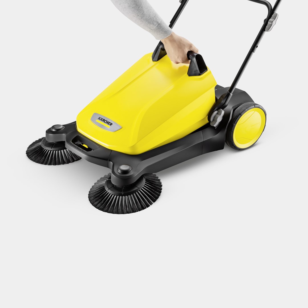 Kärcher S 4 Twin 2-in-1 sweeper Black, Yellow Kärcher S 4 Twin 2-in-1 sweeper Black, Yellow