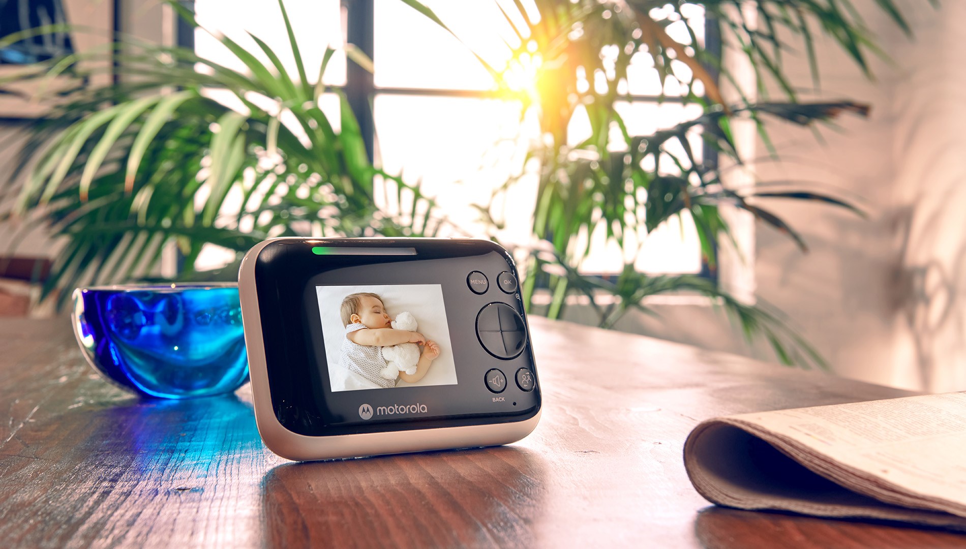 Motorola PIP1200 video baby monitor 300 m FHSS Black, White Motorola PIP1200 video baby monitor 300 m FHSS Black, White