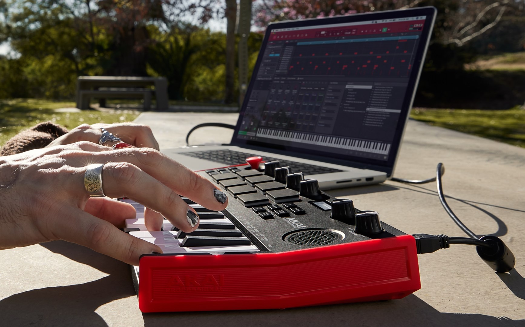 AKAI MPK Mini Play MK3 Control keyboard Pad controller MIDI USB Black, Red AKAI MPK Mini Play MK3 Control keyboard Pad controller MIDI USB Black, Red