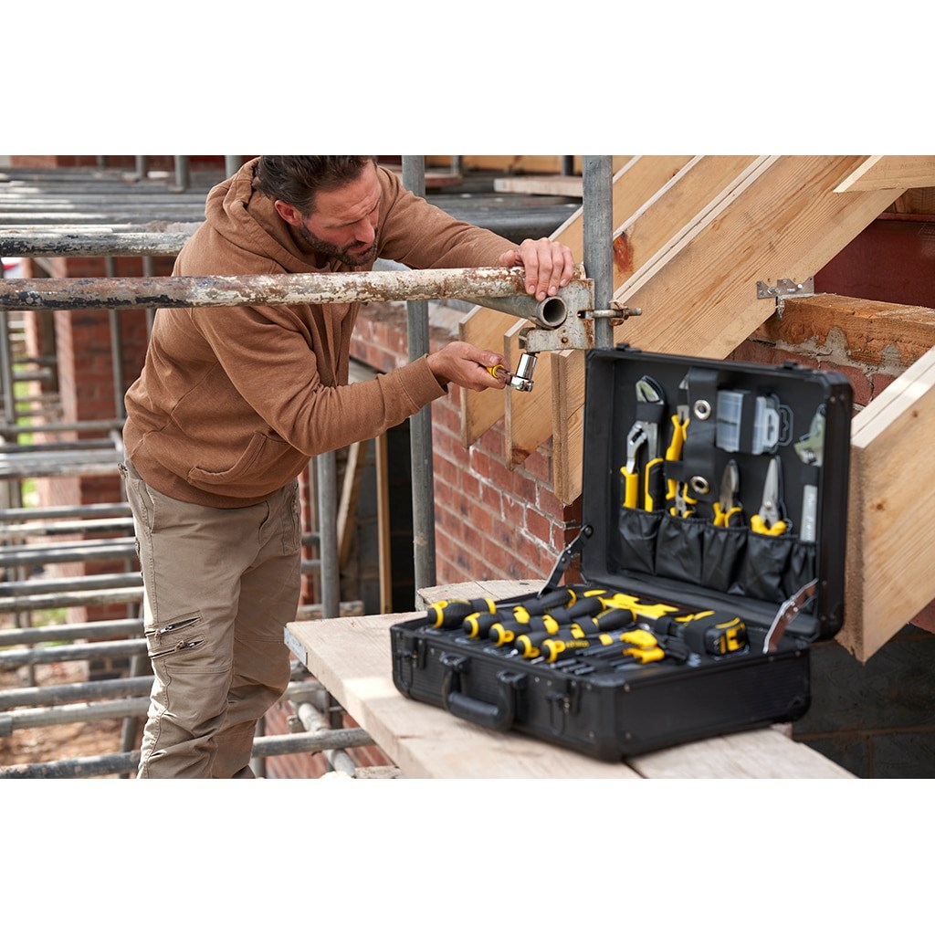 Stanley STMT98109-1 mechanics tool set 142 tools Stanley STMT98109-1 mechanics tool set 142 tools
