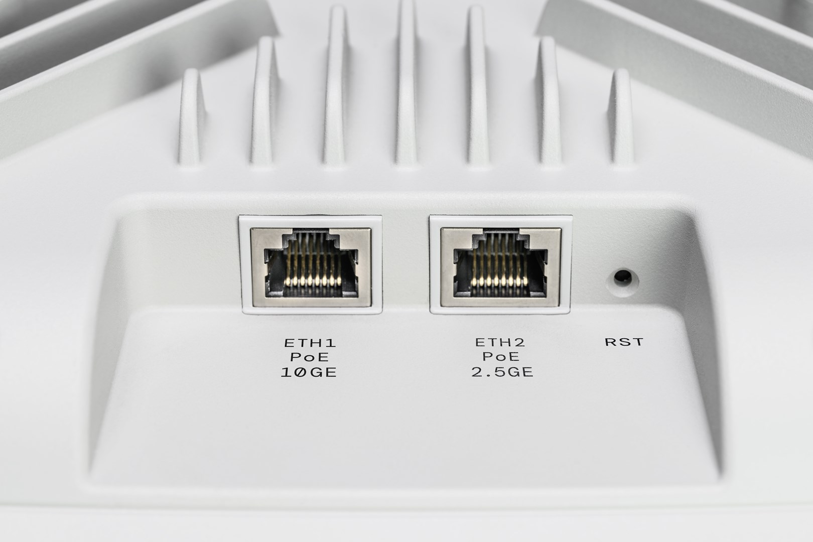 LANCOM LX-7500 White Power over Ethernet (PoE) LANCOM LX-7500 White Power over Ethernet (PoE)
