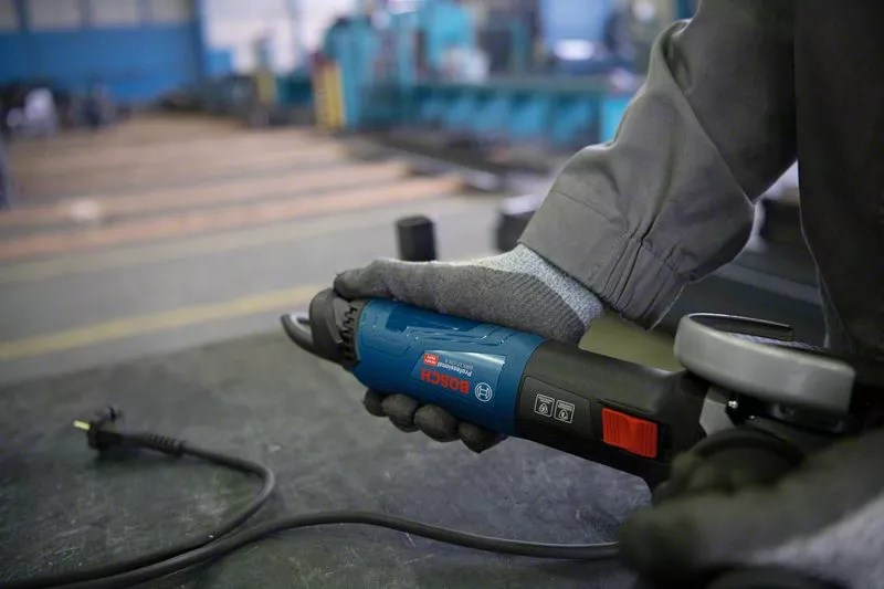 Bosch GWS 17-125 angle grinder 12.5 cm 11500 RPM 1700 W 2.2 kg Bosch GWS 17-125 angle grinder 12.5 cm 11500 RPM 1700 W 2.2 kg