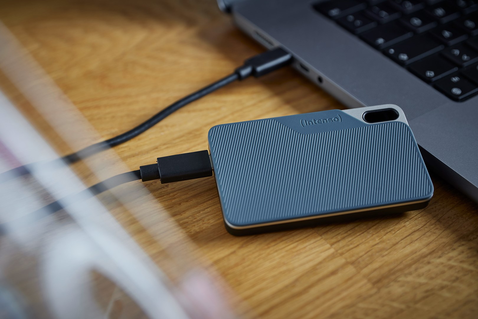 Intenso Lesen/Schreiben bis zu 500 MB/s/2TB USB Type-C 3.2 Gen 1 (3.1 Gen 1) Blue, Grey Intenso Lesen/Schreiben bis zu 500 MB/s/2TB USB Type-C 3.2 Gen 1 (3.1 Gen 1) Blue, Grey