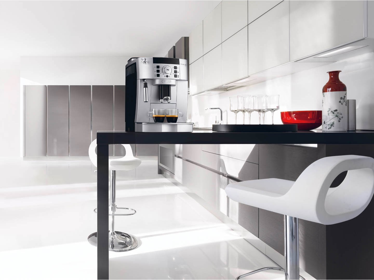 De’Longhi ECAM 22.110.SB coffee maker Fully-auto Espresso machine 1.8 L De’Longhi ECAM 22.110.SB coffee maker Fully-auto Espresso machine 1.8 L
