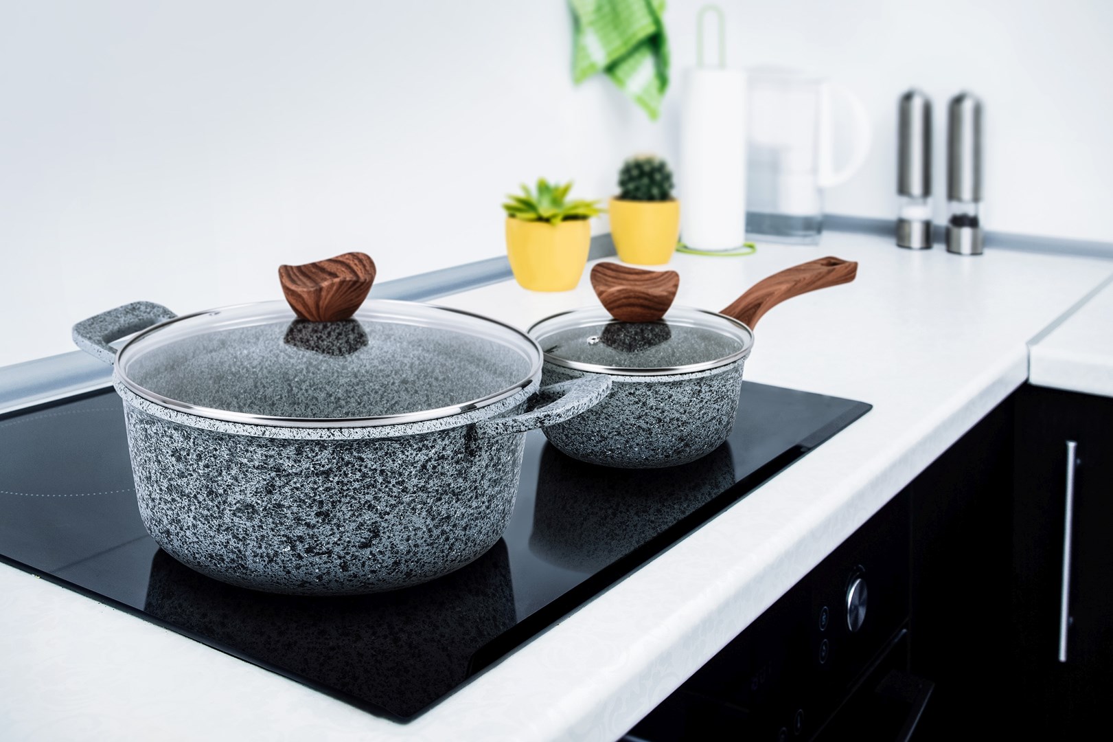 PROMIS Set of pots GRANITE, saucepan 16 cm, pots 20,24,28 brown handles PROMIS Set of pots GRANITE, saucepan 16 cm, pots 20,24,28 brown handles