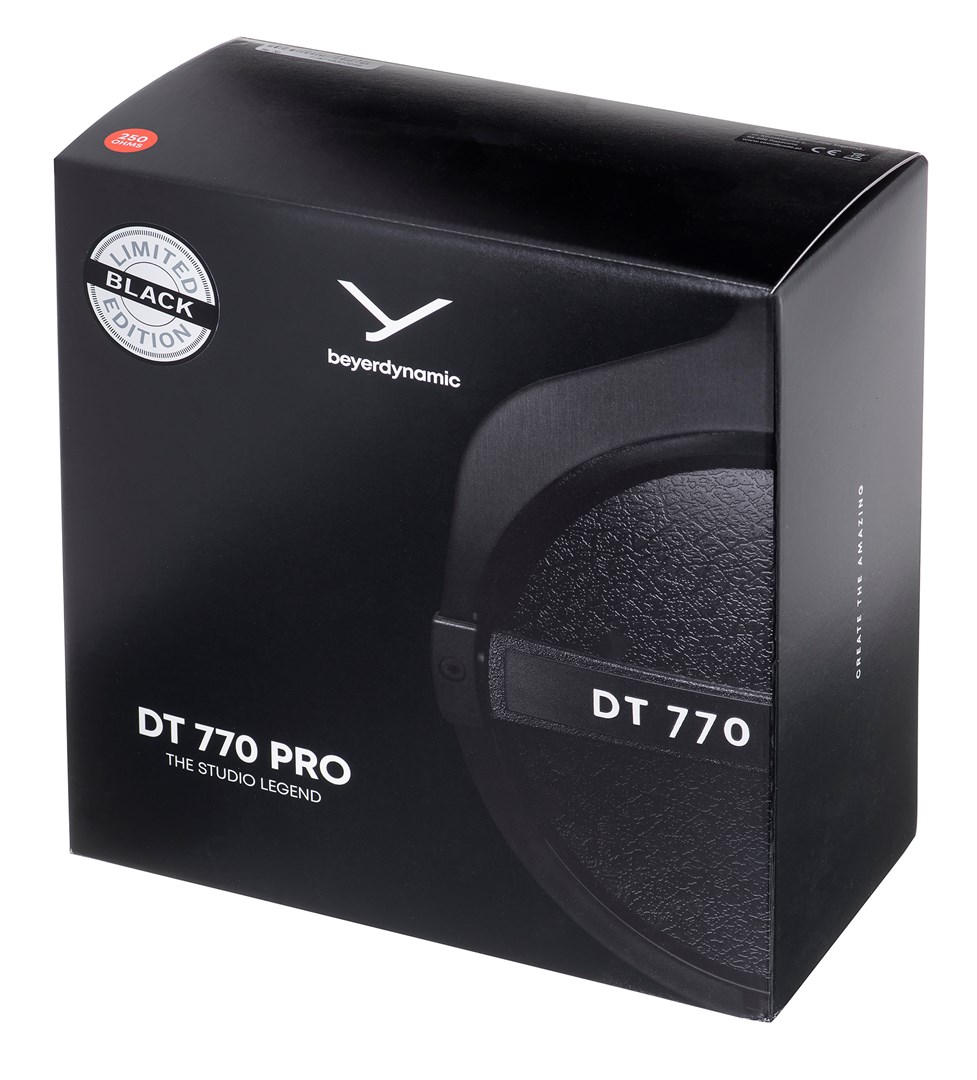 Beyerdynamic DT 770 PRO 250 OHM Black Limited Edition - closed studio headphones Beyerdynamic DT 770 PRO 250 OHM Black Limited Edition - closed studio headphones
