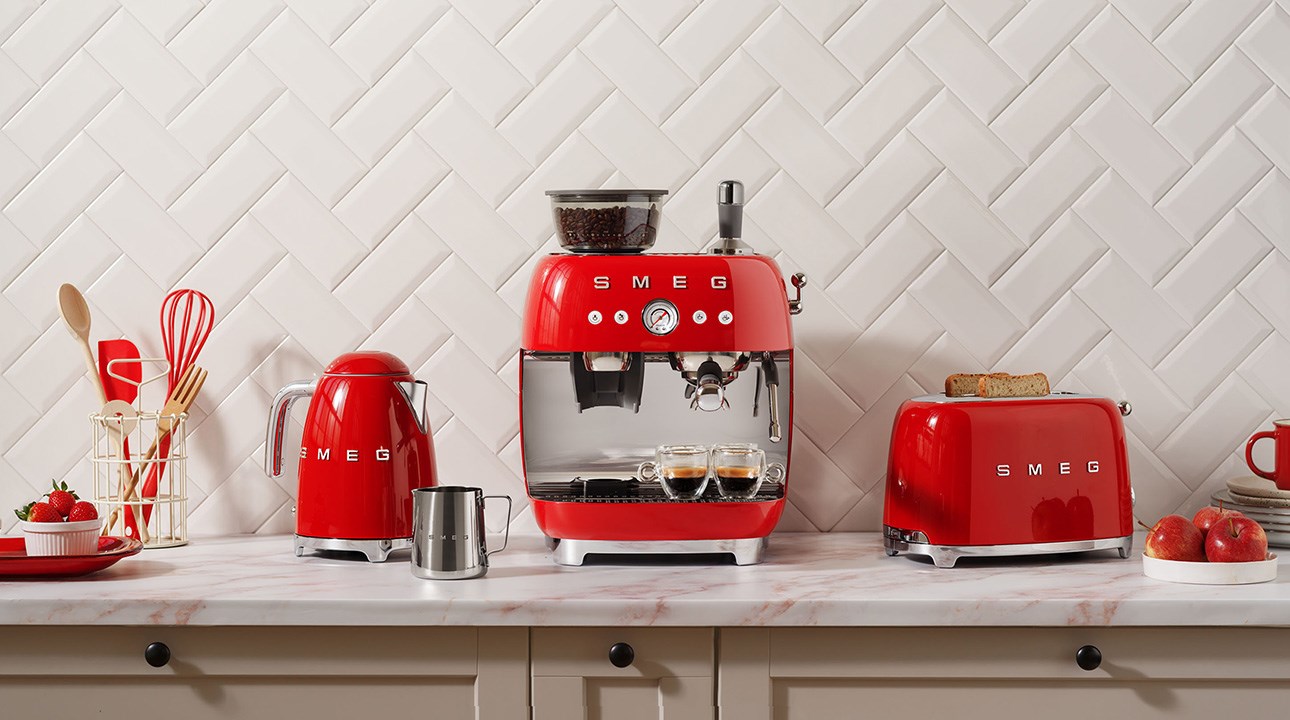 Smeg 50's Style Kettles KLF03RDEU Red Smeg 50's Style Kettles KLF03RDEU Red