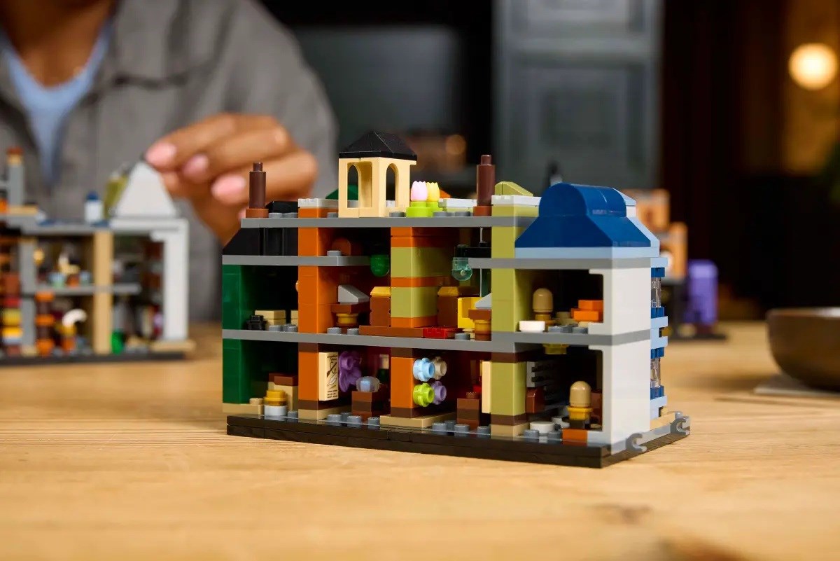 LEGO HARRY POTTER 76444 Diagon Alley Wizarding Shops LEGO HARRY POTTER 76444 Diagon Alley Wizarding Shops