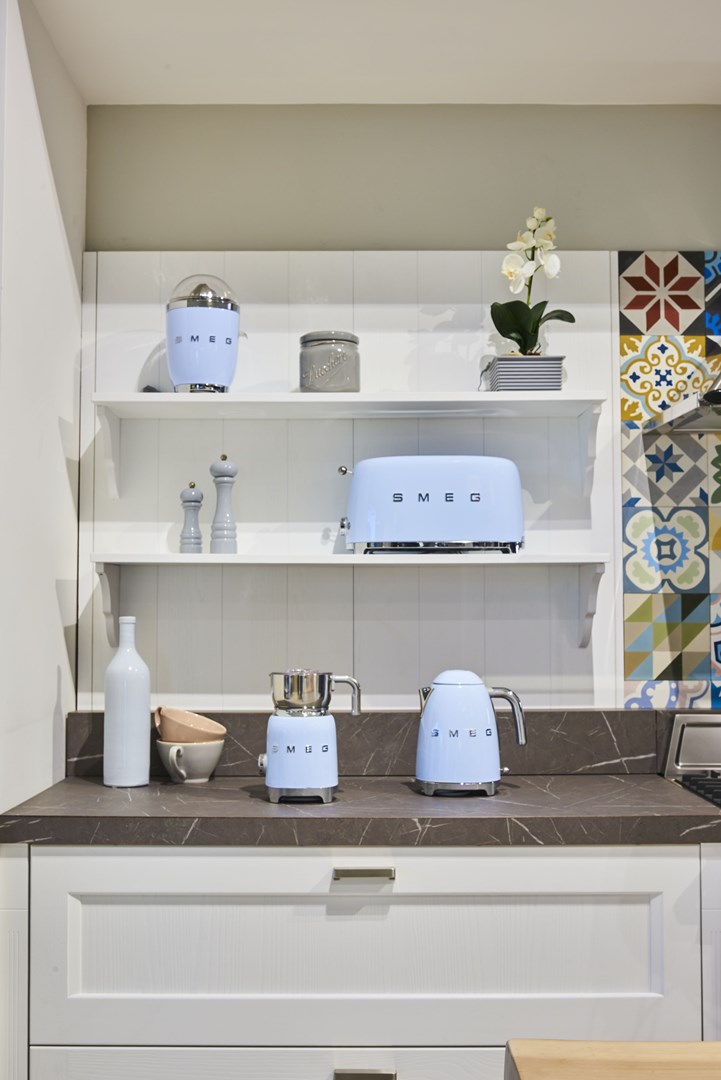 SMEG pastel blue kettle KLF03PBEU SMEG pastel blue kettle KLF03PBEU