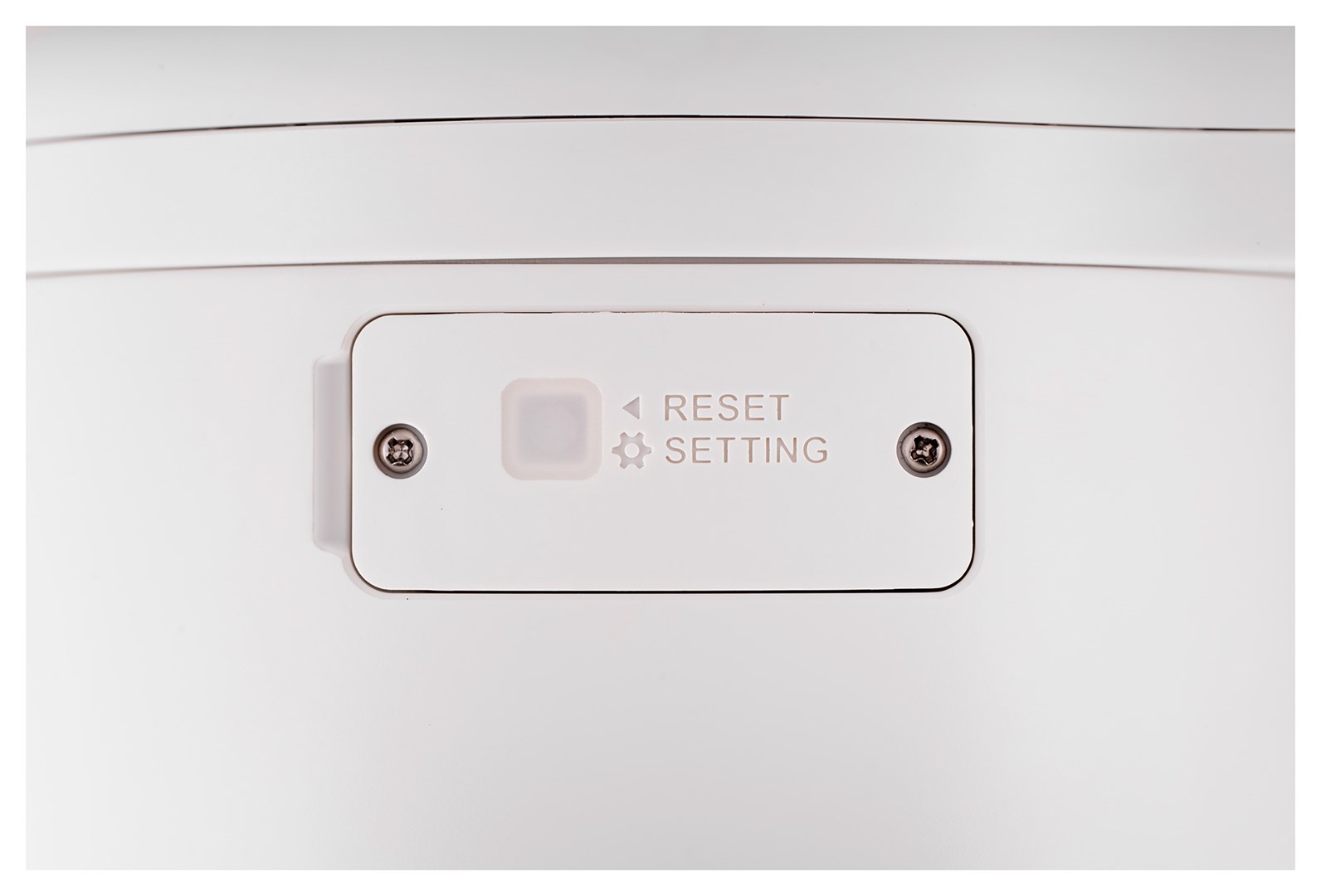 IP Camera: HikVision DS-2DE3A404IWG-E IP Camera: HikVision DS-2DE3A404IWG-E