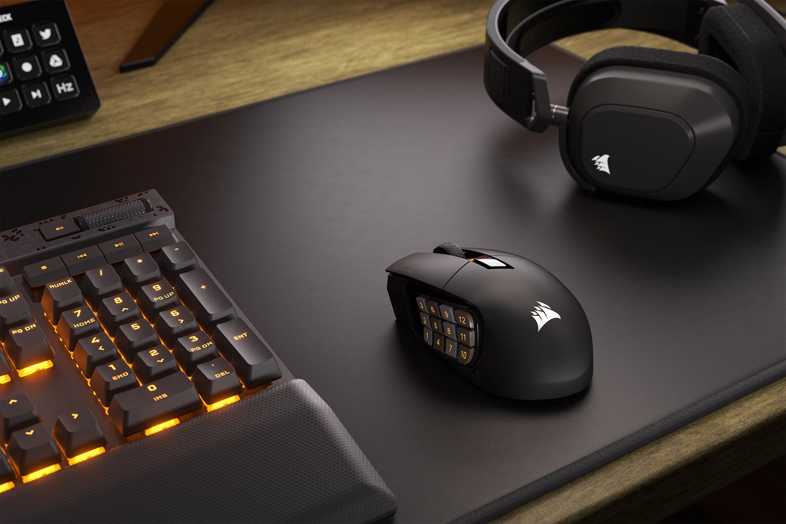 Corsair SCIMITAR ELITE WIRELESS mouse Gaming Right-hand RF Wireless + Bluetooth + USB Type-C Optical 26000 DPI Corsair SCIMITAR ELITE WIRELESS mouse Gaming Right-hand RF Wireless + Bluetooth + USB Type-C Optical 26000 DPI