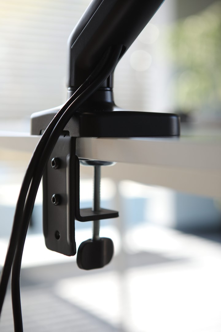SAVIO UM-01 Desk Mount for Monitor 17" – 32", 2 – 9 kg, with Gas Spring SAVIO UM-01 Desk Mount for Monitor 17" – 32", 2 – 9 kg, with Gas Spring
