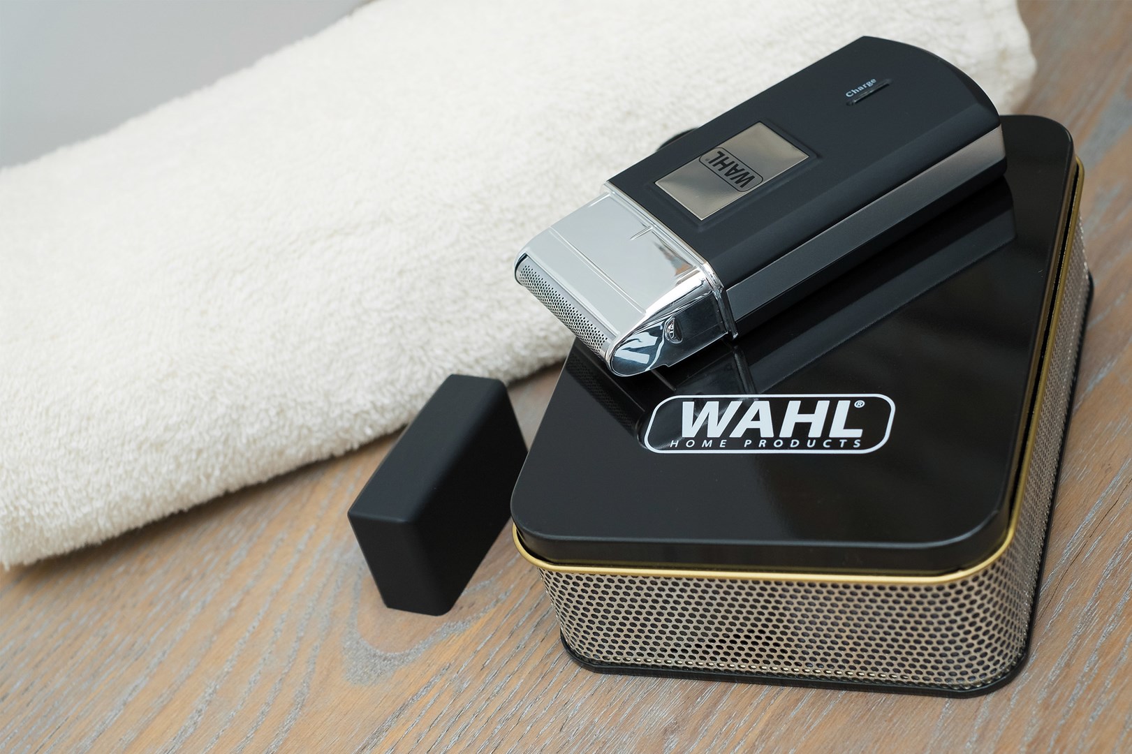 Wahl 3615-1016 men's shaver Foil shaver Trimmer Black, Silver Wahl 3615-1016 men's shaver Foil shaver Trimmer Black, Silver