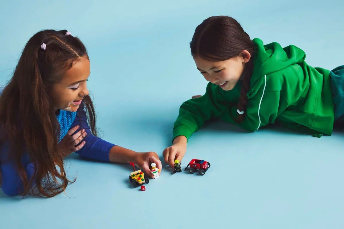 LEGO CITY 60458 Pizza vs. Fire Truck LEGO CITY 60458 Pizza vs. Fire Truck