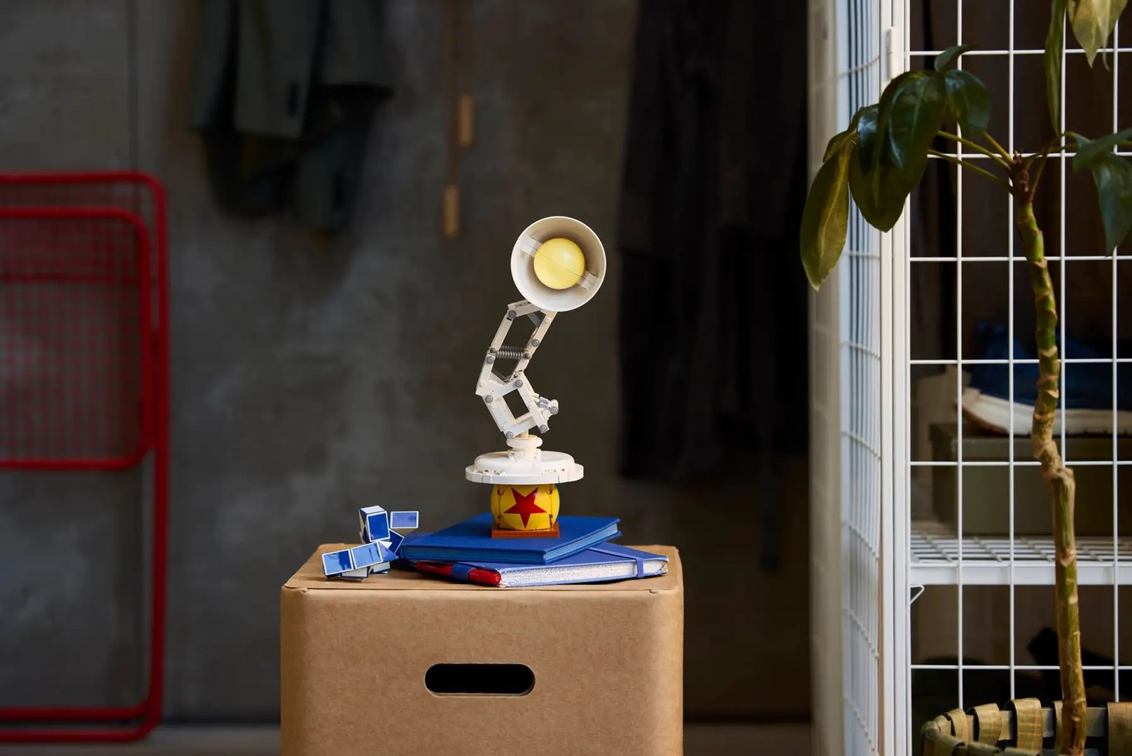 LEGO IDEAS 21357 Disney Pixar Luxo Jr. LEGO IDEAS 21357 Disney Pixar Luxo Jr.