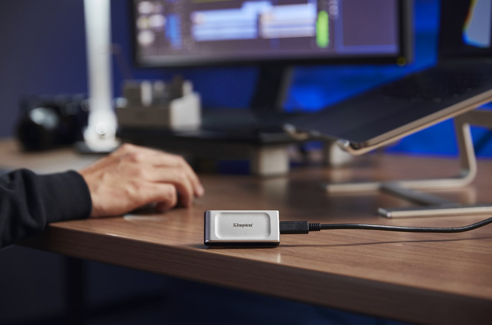 Kingston - SSD - USB 3.2 Gen 2x2 Kingston - SSD - USB 3.2 Gen 2x2