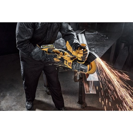 DeWALT DCG460X2-QW floor polisher/sander DeWALT DCG460X2-QW floor polisher/sander