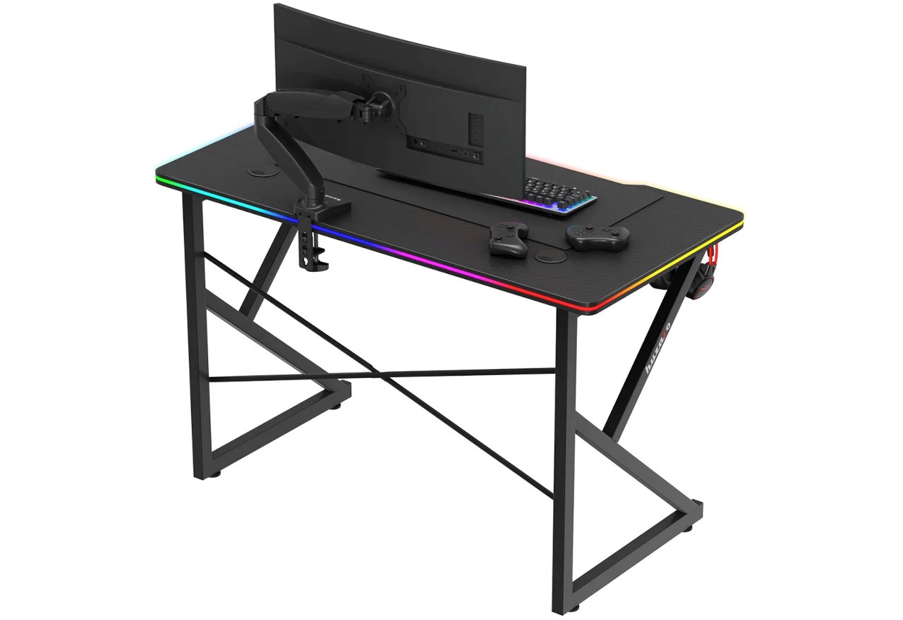Huzaro Hero 1.7 RGB Black - gaming table Huzaro Hero 1.7 RGB Black - gaming table