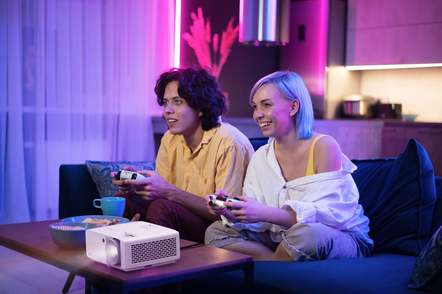 Optoma UHZ35 Standard throw projector 3500 ANSI lumens DLP UHD 4K (3840x2160) 3D White Optoma UHZ35 Standard throw projector 3500 ANSI lumens DLP UHD 4K (3840x2160) 3D White