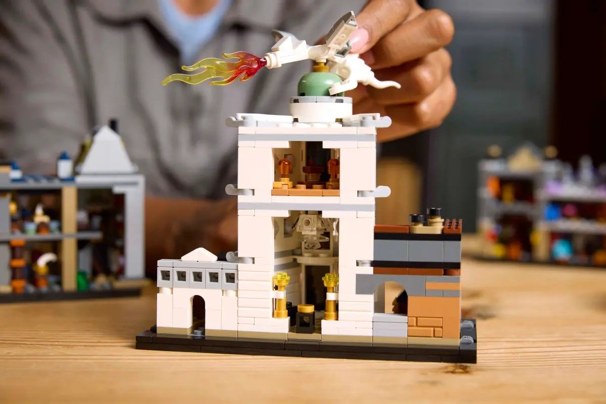 LEGO HARRY POTTER 76444 Diagon Alley Wizarding Shops LEGO HARRY POTTER 76444 Diagon Alley Wizarding Shops
