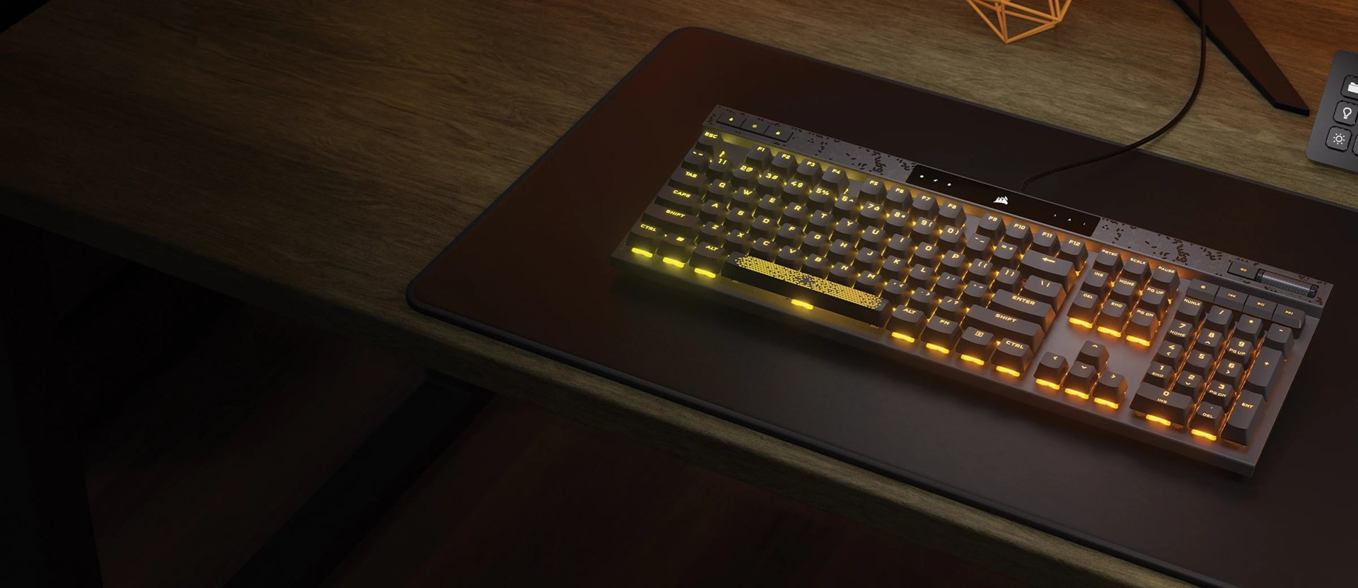Corsair K70 MAX keyboard Gaming USB US English Black Corsair K70 MAX keyboard Gaming USB US English Black