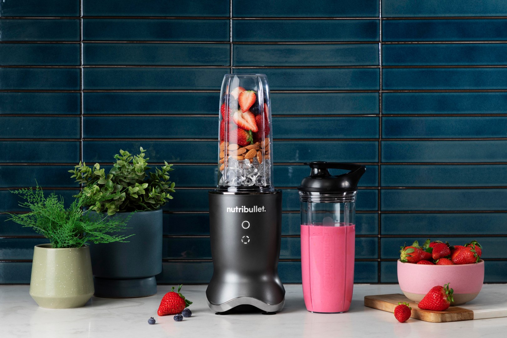 NutriBullet NB1206DGCC blender 0.9 L Tabletop blender 1200 W Black, Transparent NutriBullet NB1206DGCC blender 0.9 L Tabletop blender 1200 W Black, Transparent