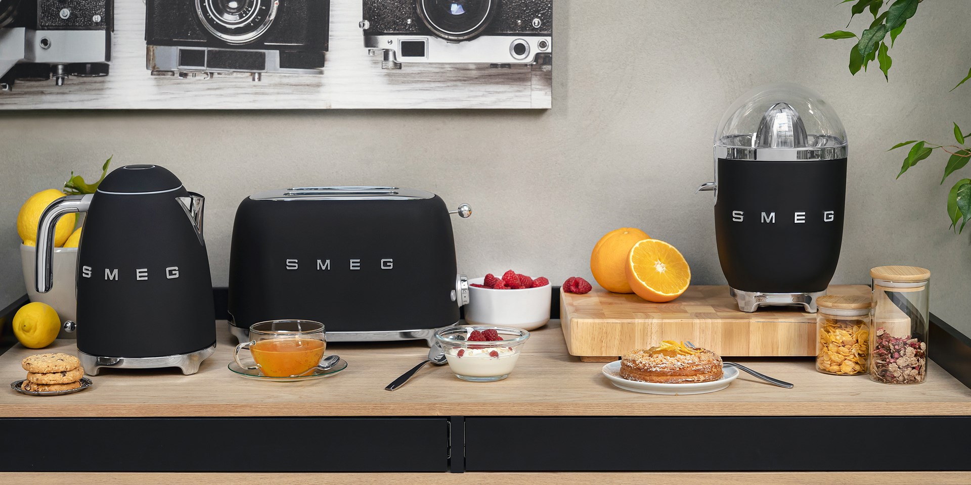 Electric kettle Smeg KLF03BLMEU Electric kettle Smeg KLF03BLMEU