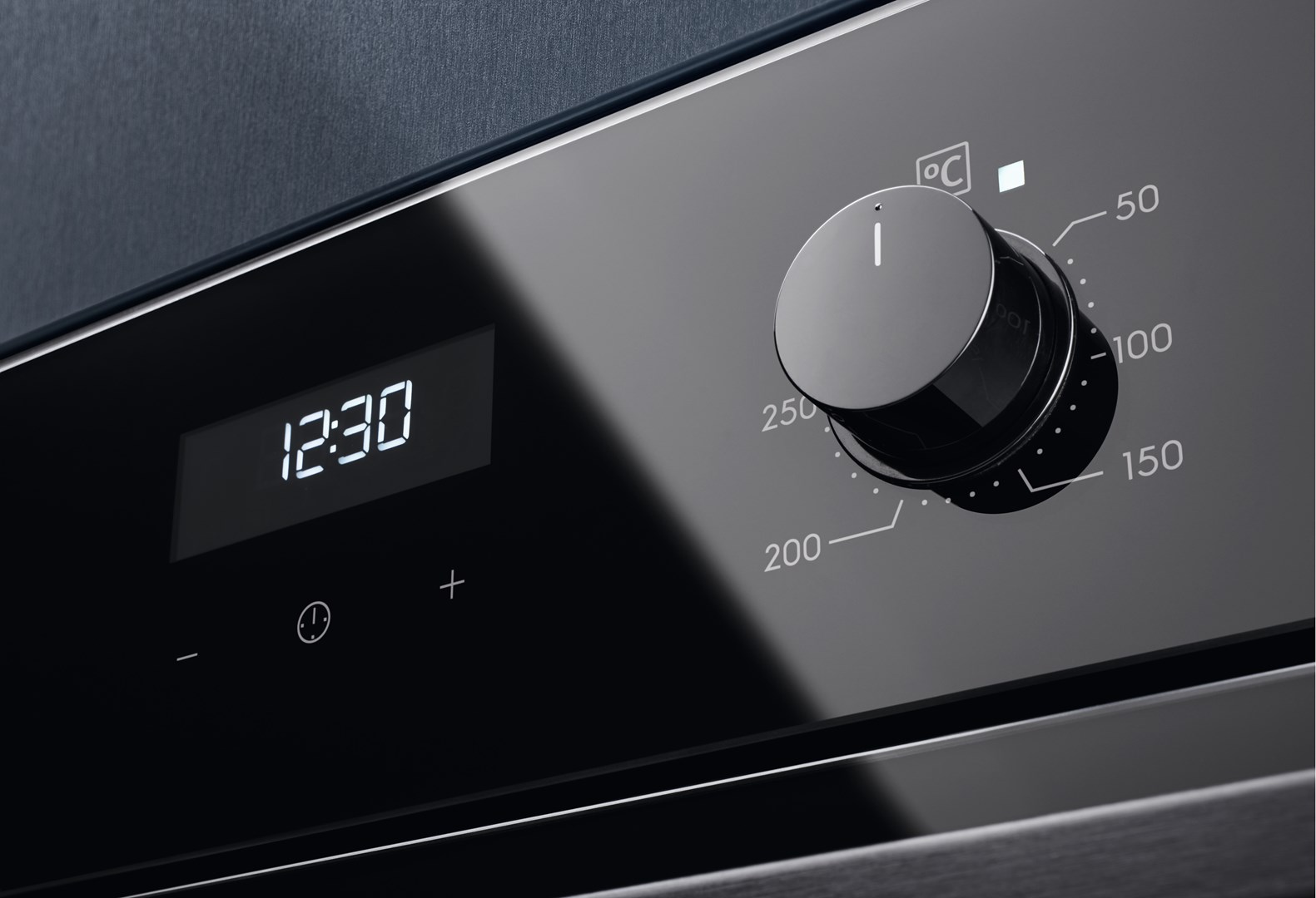 Oven with catalytic converter Electrolux EOF5C50BZ 65 L black Oven with catalytic converter Electrolux EOF5C50BZ 65 L black