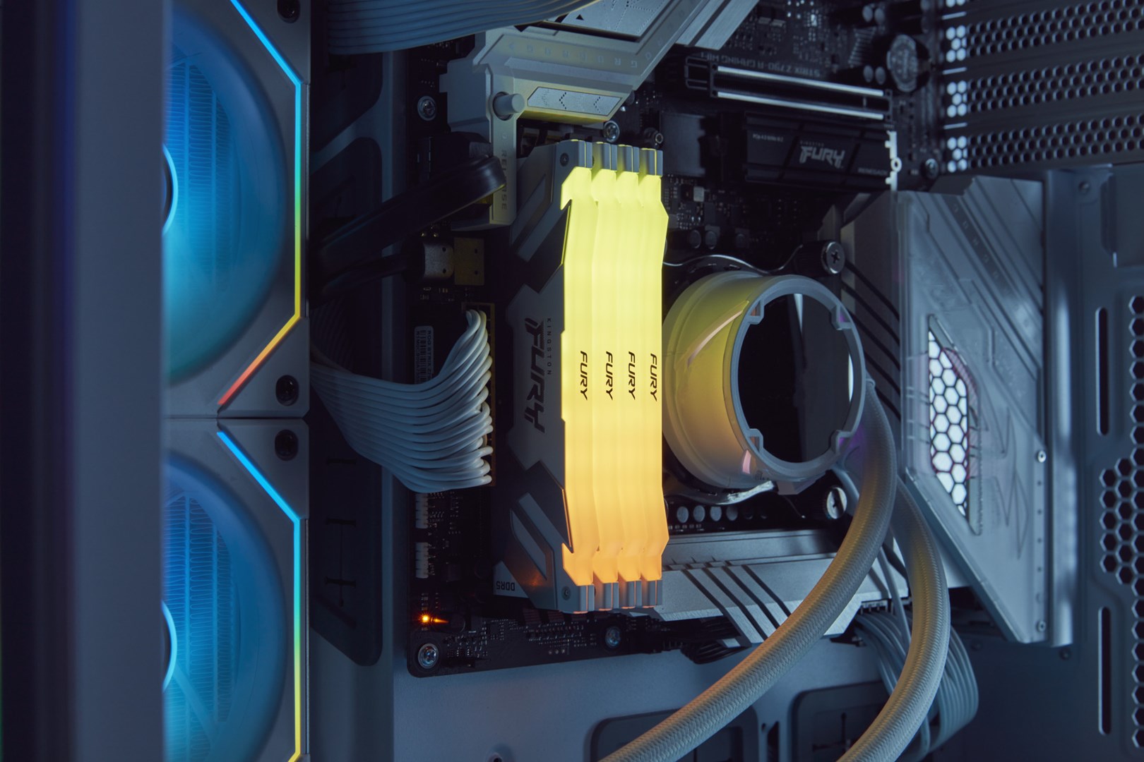 Kingston Technology FURY 16GB 7200MT/s DDR5 CL38 DIMM (Kit of 2) Renegade RGB XMP Kingston Technology FURY 16GB 7200MT/s DDR5 CL38 DIMM (Kit of 2) Renegade RGB XMP