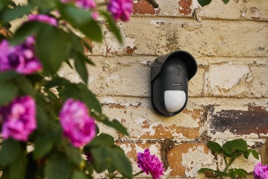 Yale Outdoor Motion Sensor Infrared sensor Wireless Wall Black Yale Outdoor Motion Sensor Infrared sensor Wireless Wall Black
