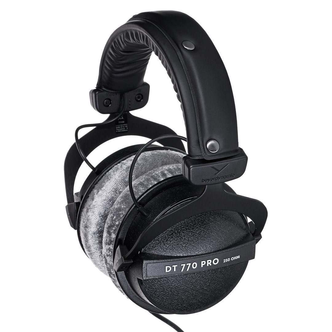 Beyerdynamic DT 770 PRO 250 Ω - closed studio headphones Beyerdynamic DT 770 PRO 250 Ω - closed studio headphones