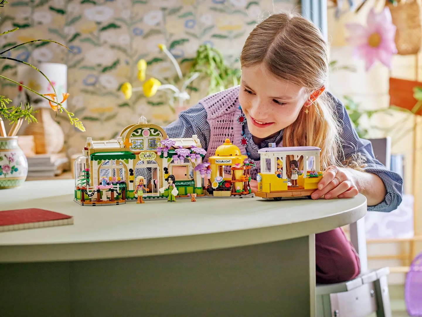 LEGO FRIENDS 42671 Plant Café & Flower Shop LEGO FRIENDS 42671 Plant Café & Flower Shop
