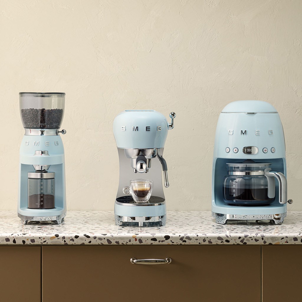 Smeg ECF02PBEU coffee maker Manual Espresso machine 1.1 L Smeg ECF02PBEU coffee maker Manual Espresso machine 1.1 L