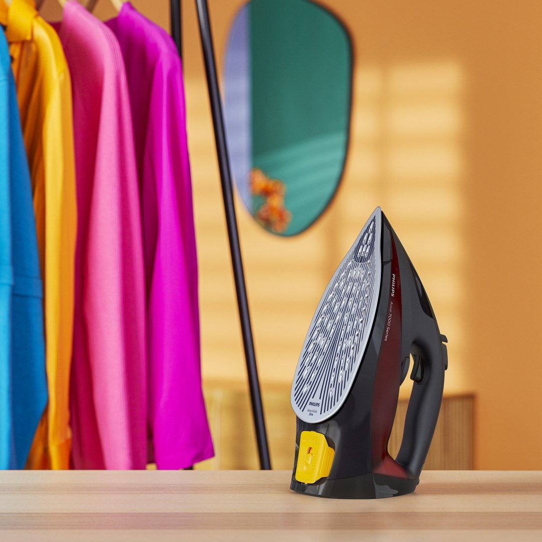 Philips 7000 series DST7022/40 iron Steam iron SteamGlide Plus soleplate 2800 W Black Philips 7000 series DST7022/40 iron Steam iron SteamGlide Plus soleplate 2800 W Black