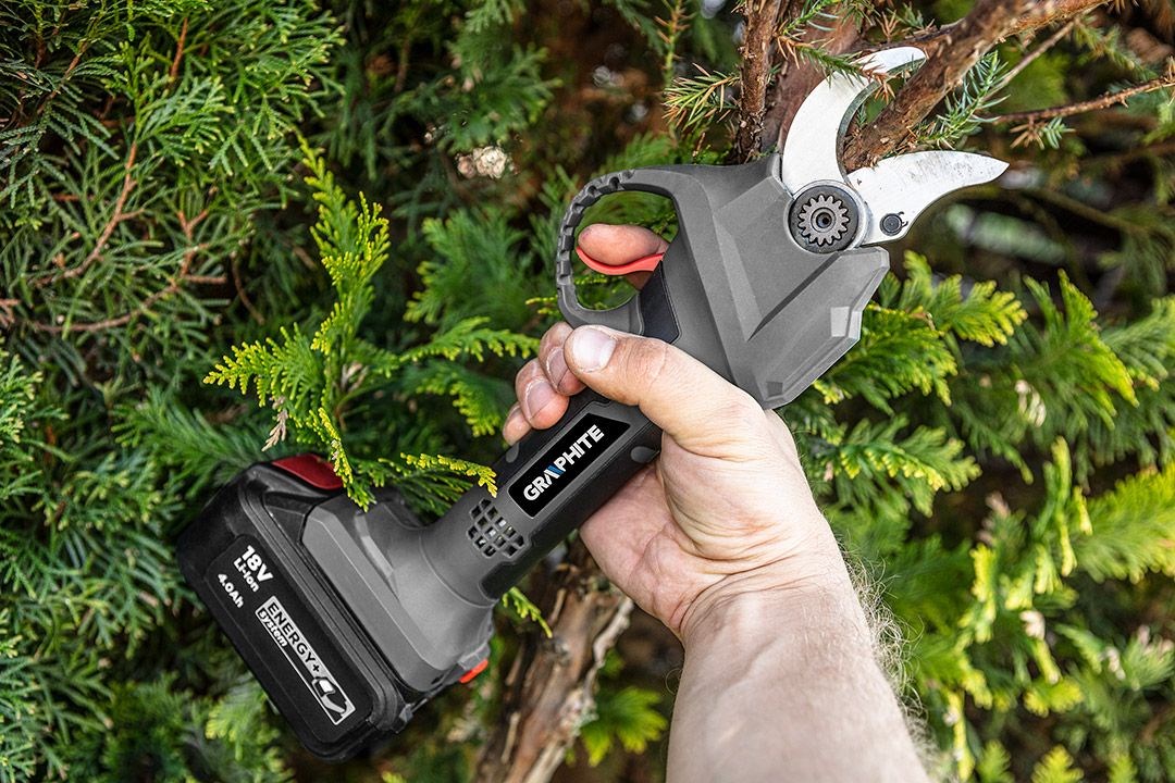 Graphite Energy+ 18V Li-Ion brushless pruner without battery Graphite Energy+ 18V Li-Ion brushless pruner without battery