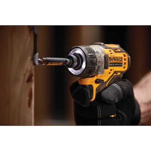 DEWALT. WKRĘTARKA 12V 1/4" DCF601D2 8Nm 2x2,0Ah DEWALT. WKRĘTARKA 12V 1/4" DCF601D2 8Nm 2x2,0Ah