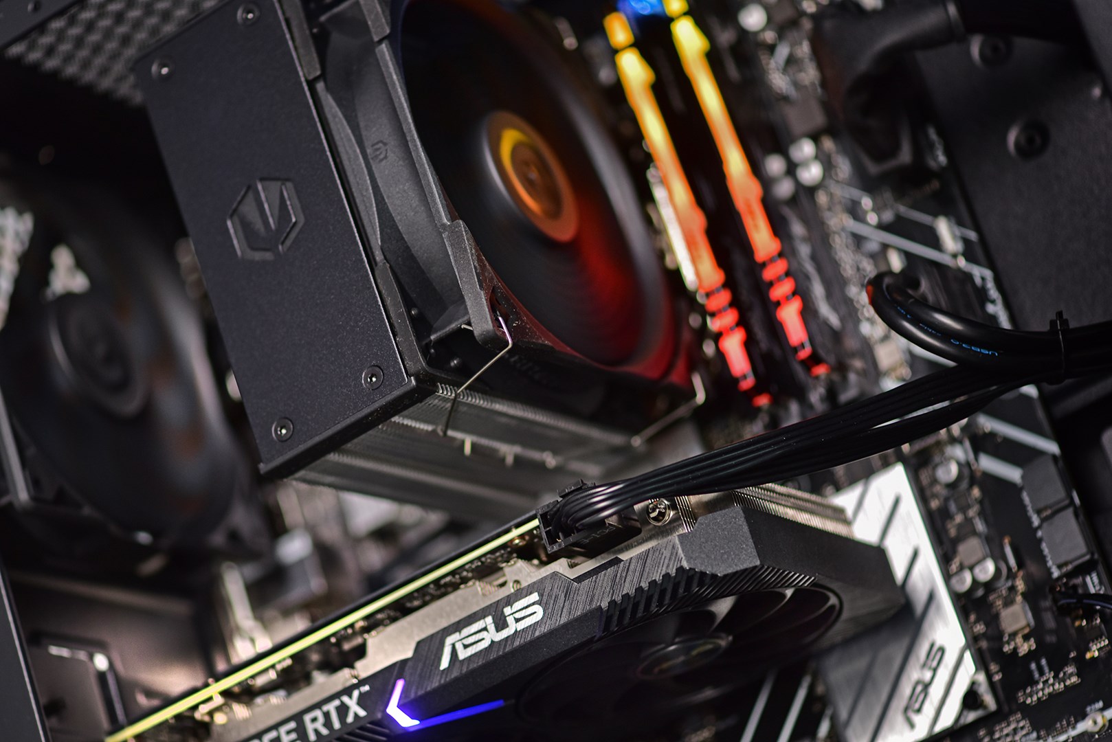 Actina 5901443338260 PC AMD Ryzen™ 5 7600 32 GB DDR5-SDRAM 1 TB SSD AMD Radeon RX 7800 XT Midi Tower Black Actina 5901443338260 PC AMD Ryzen™ 5 7600 32 GB DDR5-SDRAM 1 TB SSD AMD Radeon RX 7800 XT Midi Tower Black