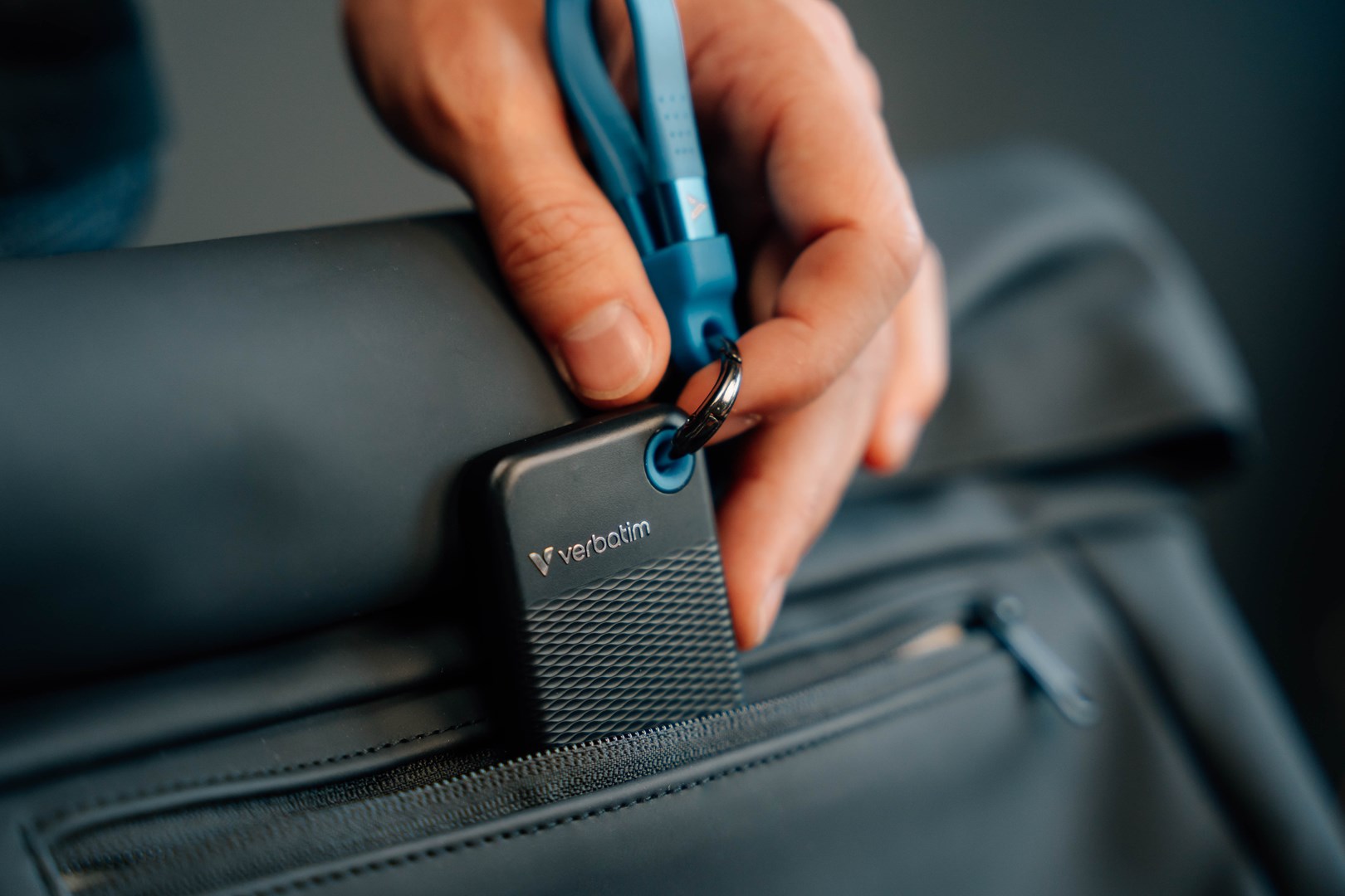Verbatim Pocket SSD USB 3.2 Gen 2 2TB Black/Blue Verbatim Pocket SSD USB 3.2 Gen 2 2TB Black/Blue