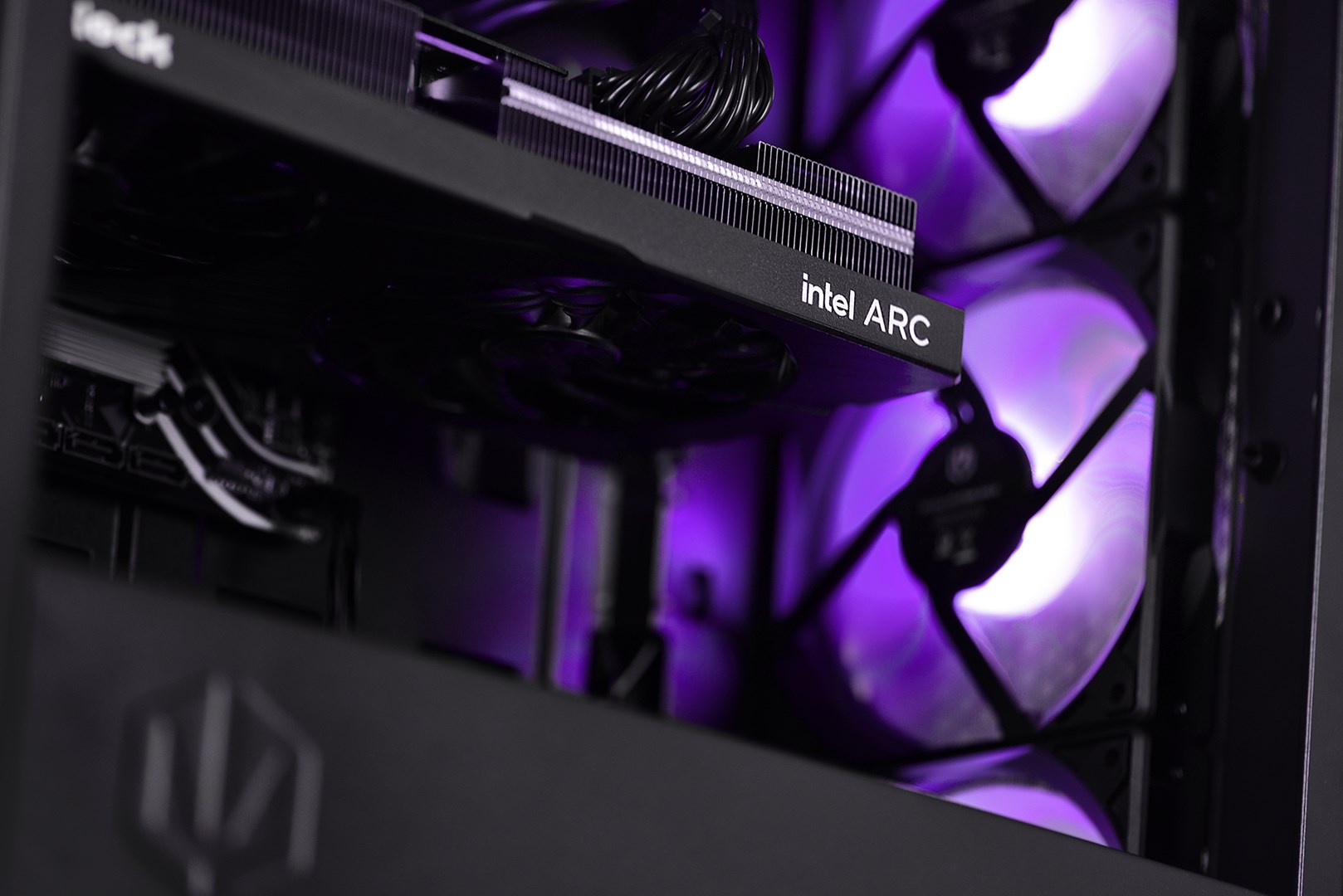 Actina 5901443404842 PC AMD Ryzen™ 7 8700F 32 GB DDR5-SDRAM 1 TB SSD AMD Radeon RX 7700 XT Midi Tower Black Actina 5901443404842 PC AMD Ryzen™ 7 8700F 32 GB DDR5-SDRAM 1 TB SSD AMD Radeon RX 7700 XT Midi Tower Black