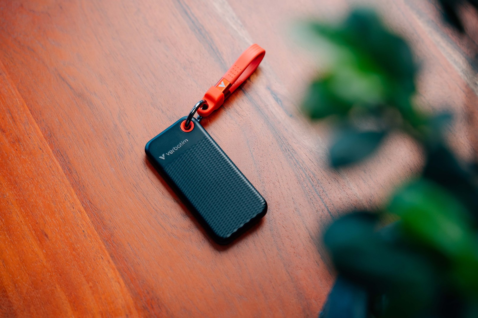 Verbatim Pocket SSD USB 3.2 Gen 2 1TB Black/Red Verbatim Pocket SSD USB 3.2 Gen 2 1TB Black/Red