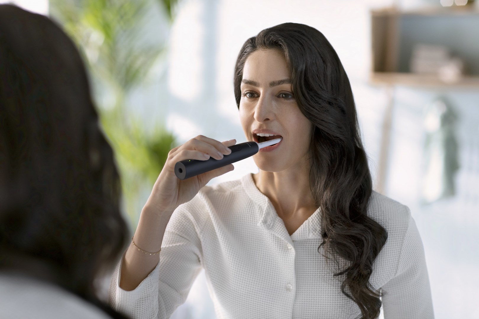 Philips 3100 series HX3675/15 2-pack sonic electric toothbrushes - black & pink Philips 3100 series HX3675/15 2-pack sonic electric toothbrushes - black & pink