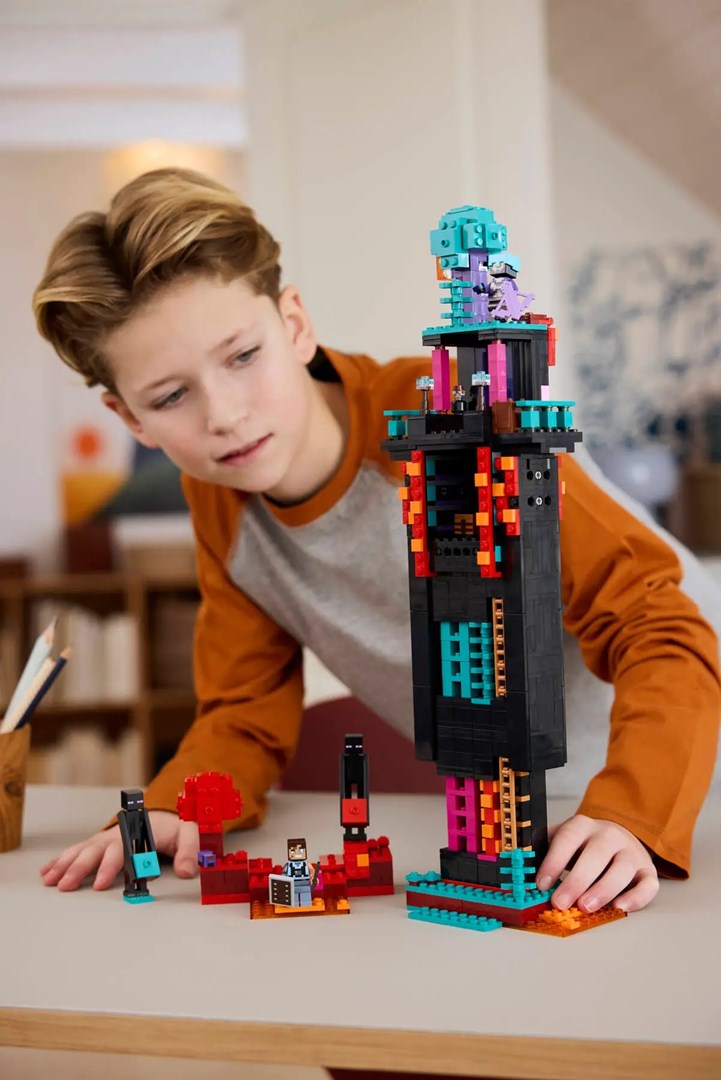 LEGO MINECRAFT 21279 The Enderman Tower LEGO MINECRAFT 21279 The Enderman Tower