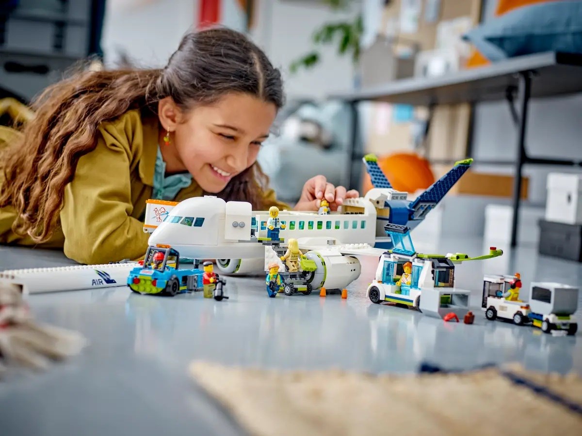 LEGO CITY 60367 PASSENGER AIRPLANE LEGO CITY 60367 PASSENGER AIRPLANE