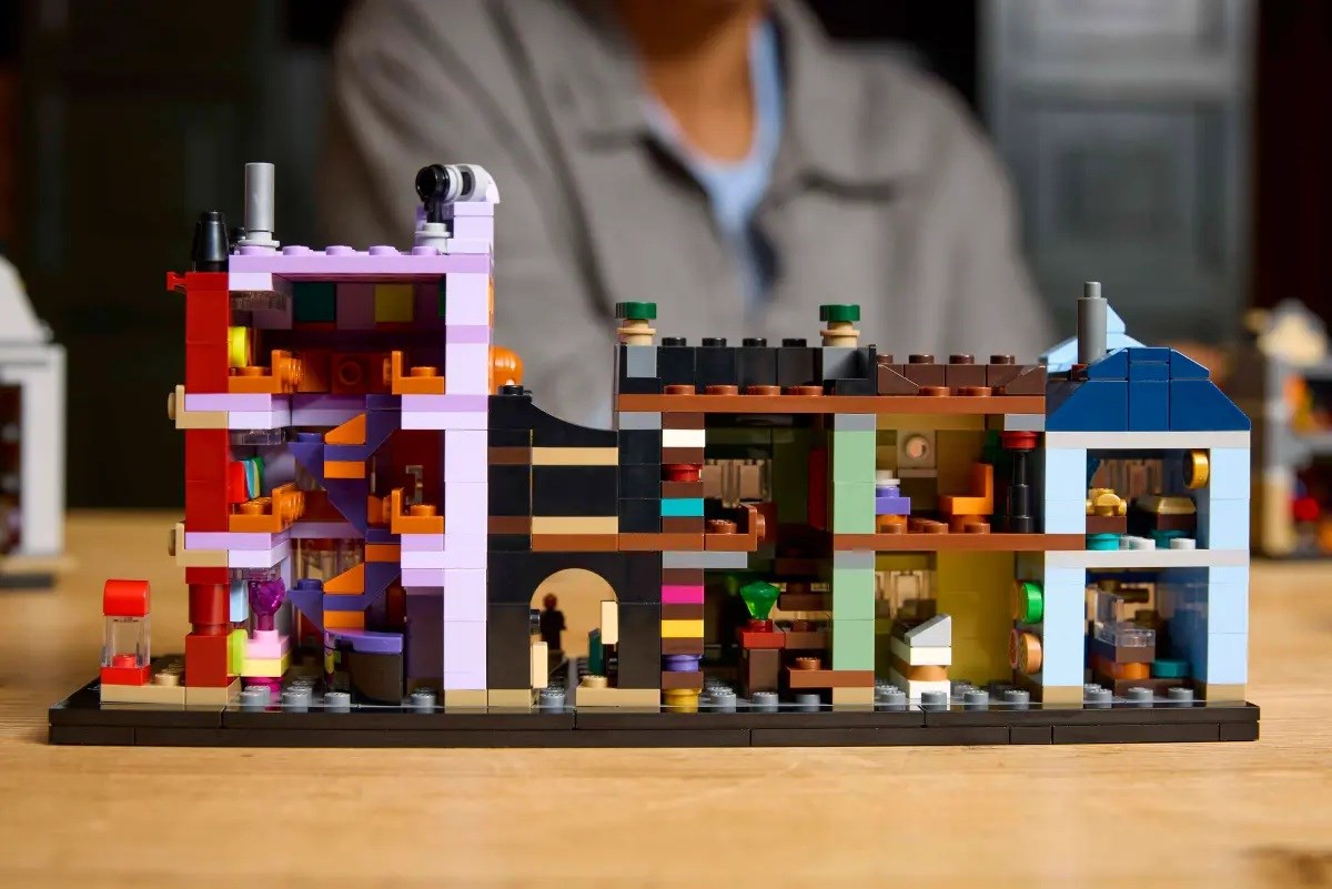 LEGO HARRY POTTER 76444 Diagon Alley Wizarding Shops LEGO HARRY POTTER 76444 Diagon Alley Wizarding Shops